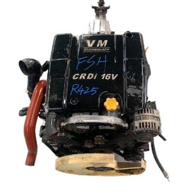İyi bir fiyat. İtalyan orijinal VM 4 silindirli dizel motor kullanılmıştır; R425 dizel motoru için uzun blok çevrimiçi