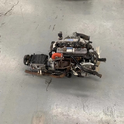 2.5L OEM Isuzu 4JB1T NKR Isuzu Dizel Motoru Kamyonlar ve Tarım Aracı için Uygun