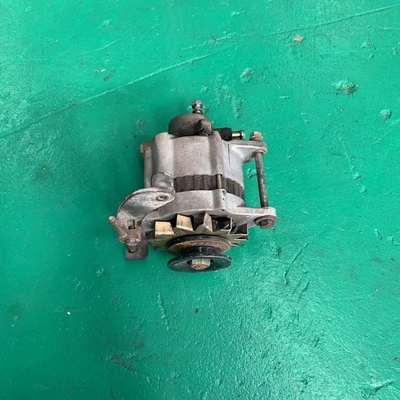4JA1 Araba Motoru Alternatörü Kompresör Isuzu Güvenilir Performansı İçin AC Buharlandırıcı